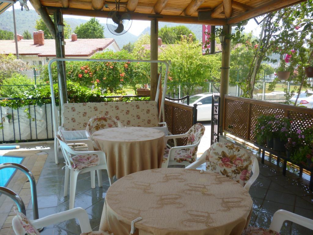 Cicek Hotel & Apartments Fethiye Esterno foto